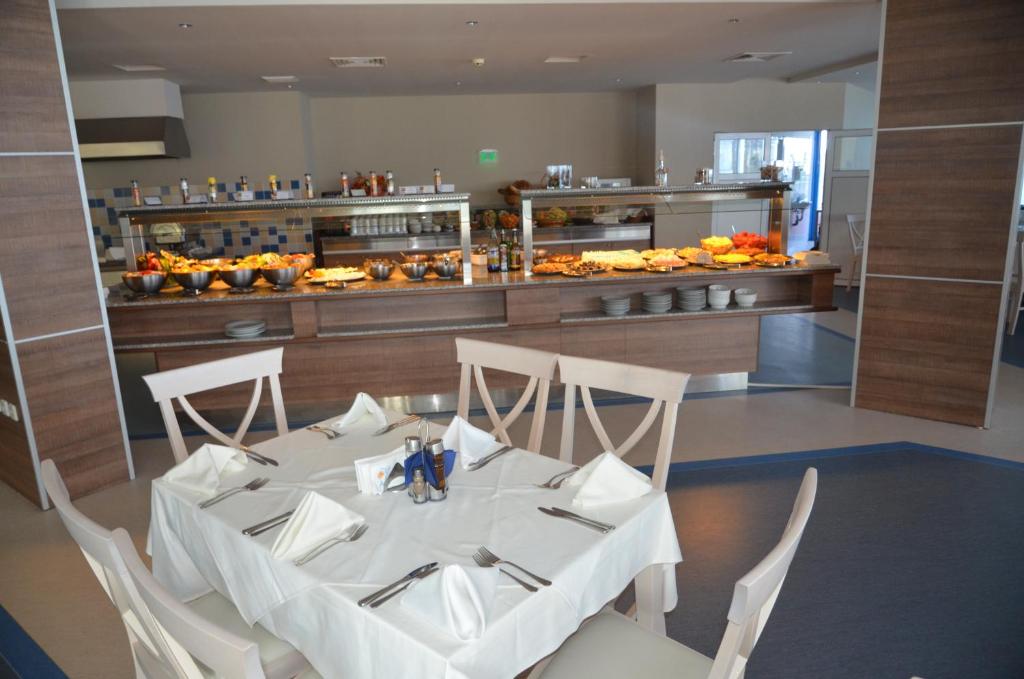 Sineva Beach Hotel - All Inclusive — Restaurant & bars in Sveti Vlas, Burgas Region