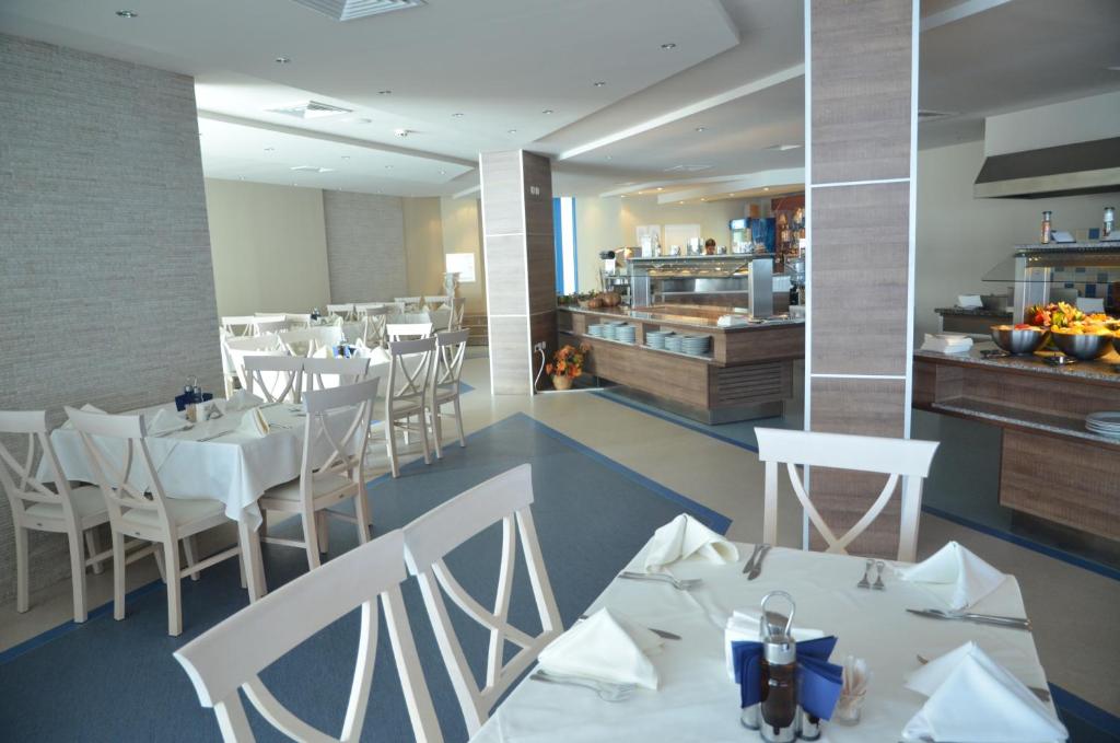 Sineva Beach Hotel - All Inclusive — Restaurant & bars in Sveti Vlas, Burgas Region