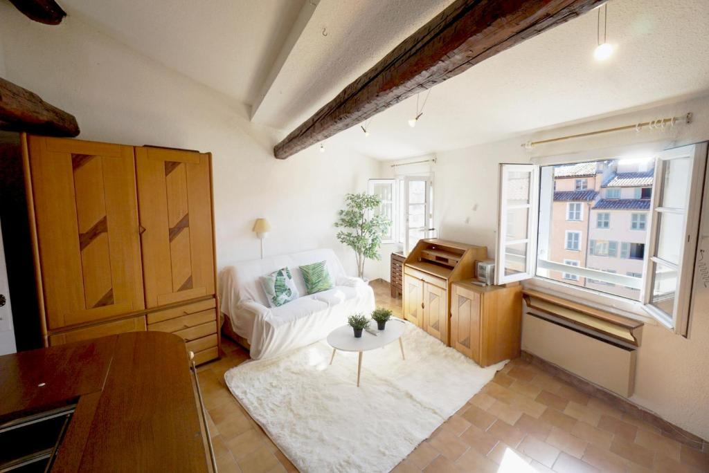 GregBnb - Centre ancien - CLIMATISÉ - T2 Mezzanine - 6eme étage - 3