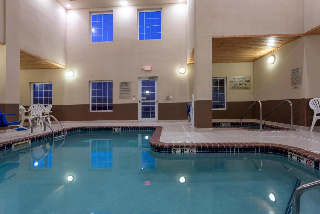 GrandStay Hotel & Suites Ames photo