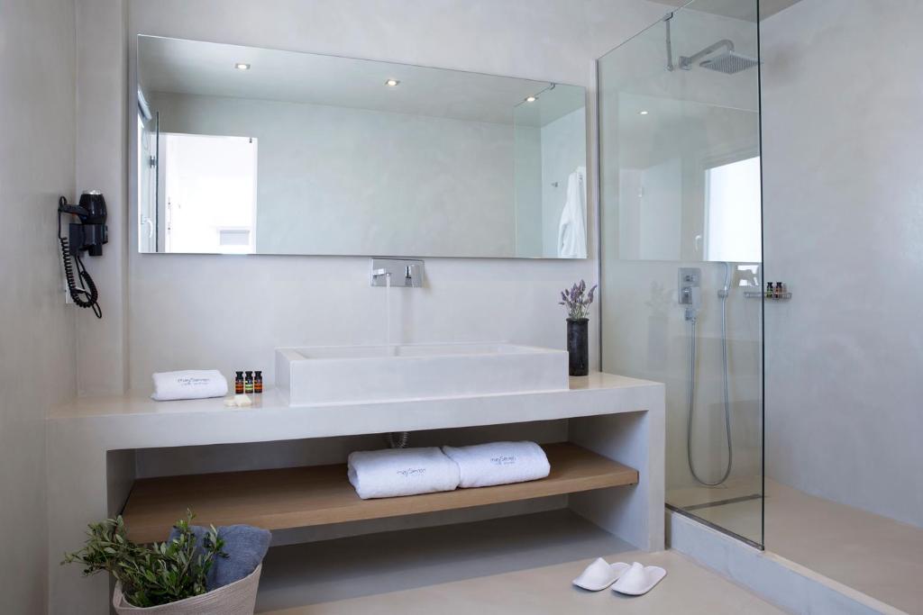 May Seven Suites - Adults Only photo