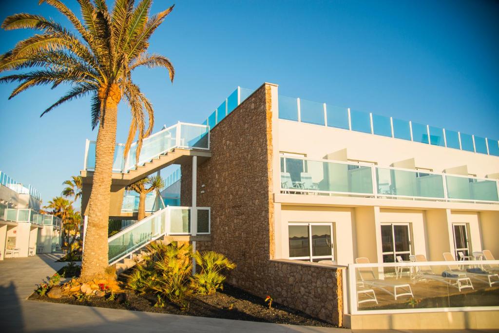 Hotel Boutique TAO Caleta Mar — Hotel building in Corralejo, Canary Islands
