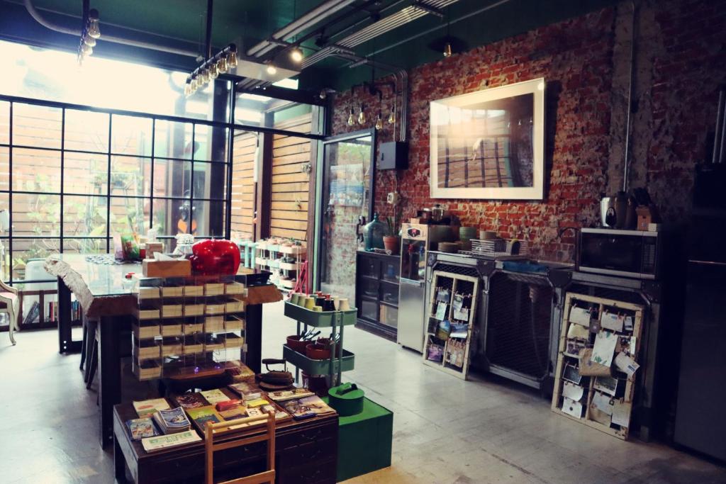 旅充人文客棧 (Travel Charger Hostel)