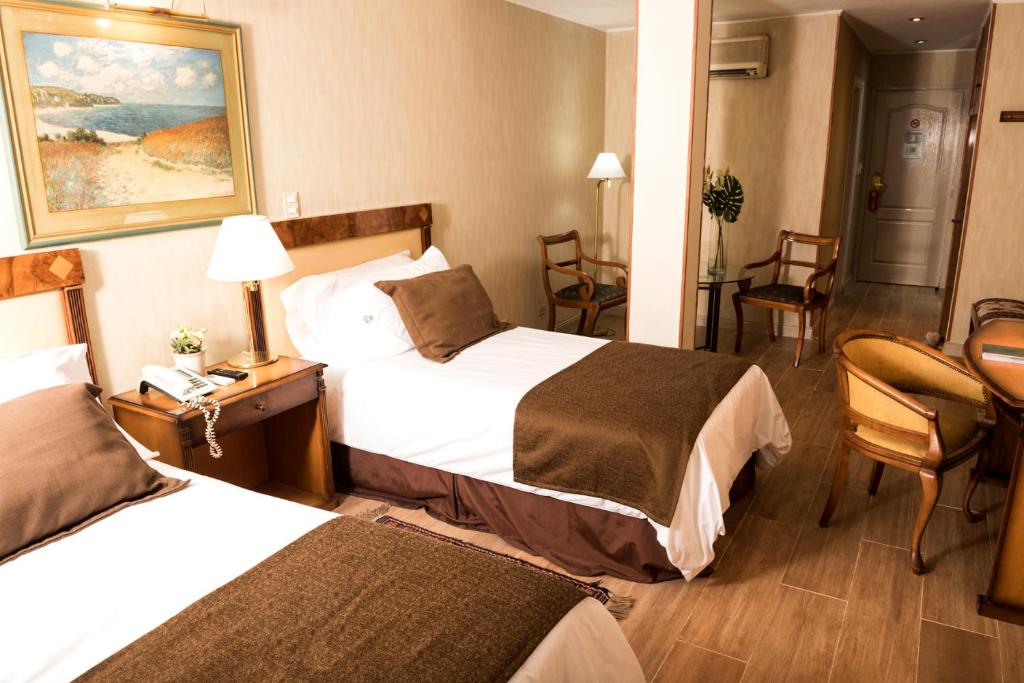 Mayflower Suites Hotel photo