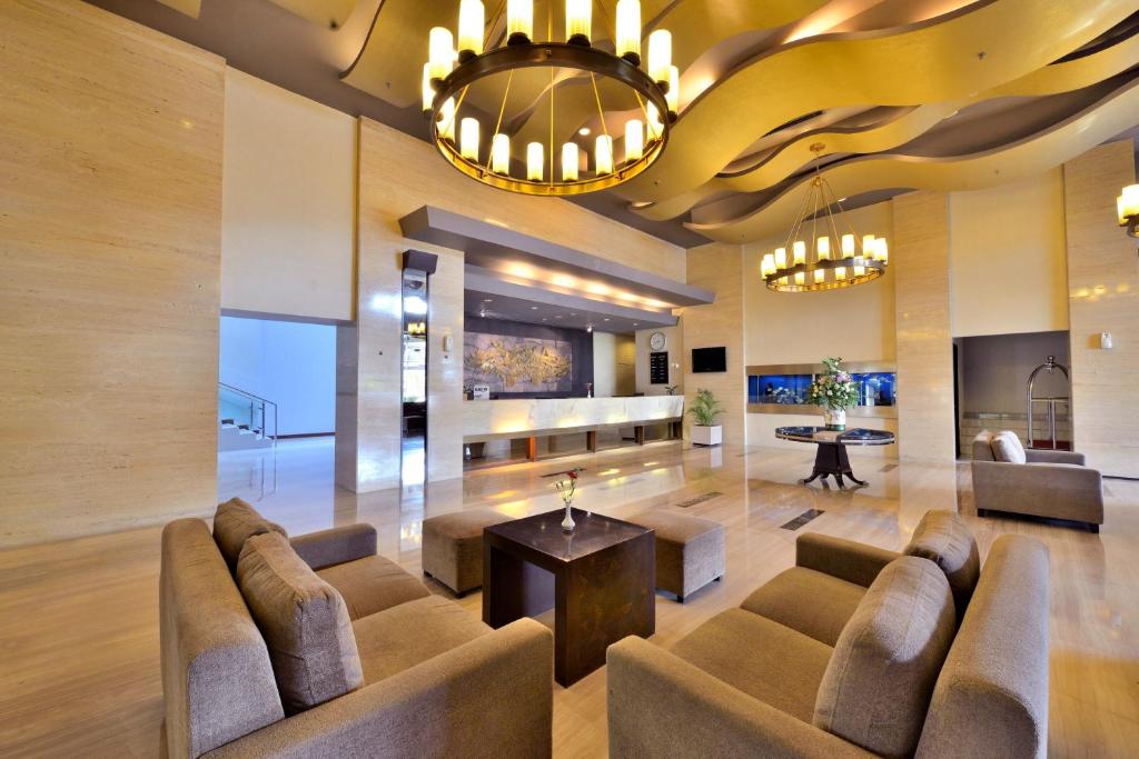 Lobby, Grand Serela Setiabudhi Bandung in Bandung