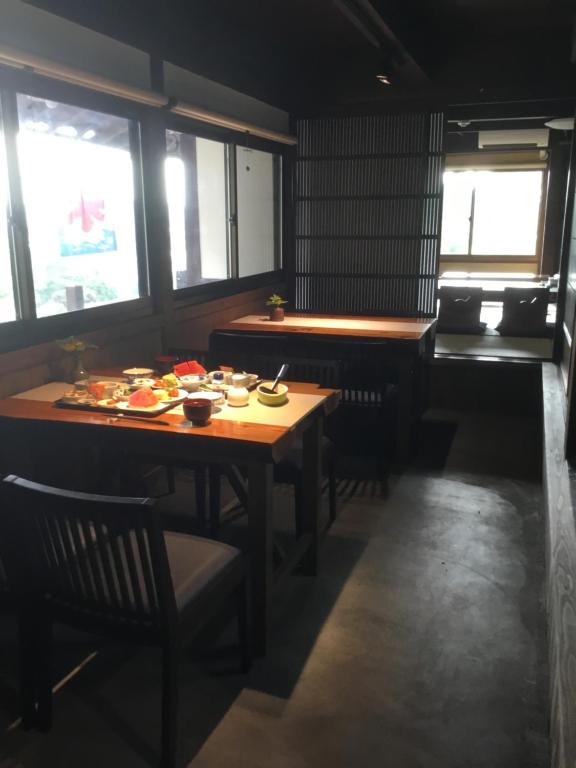 廣鳩屋 (Minshuku Hiroshimaya)