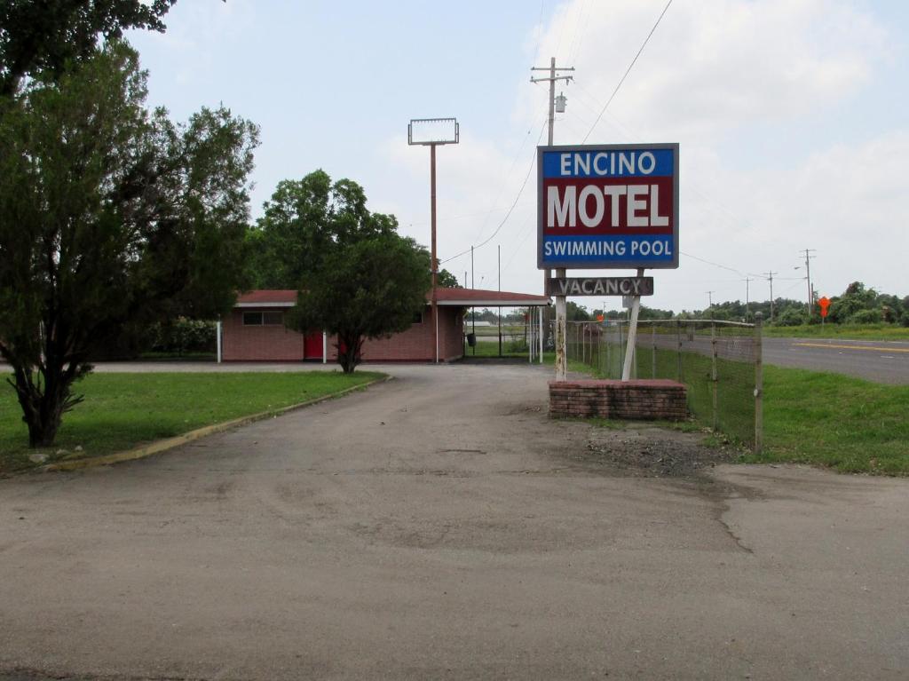 Encino Motel photo
