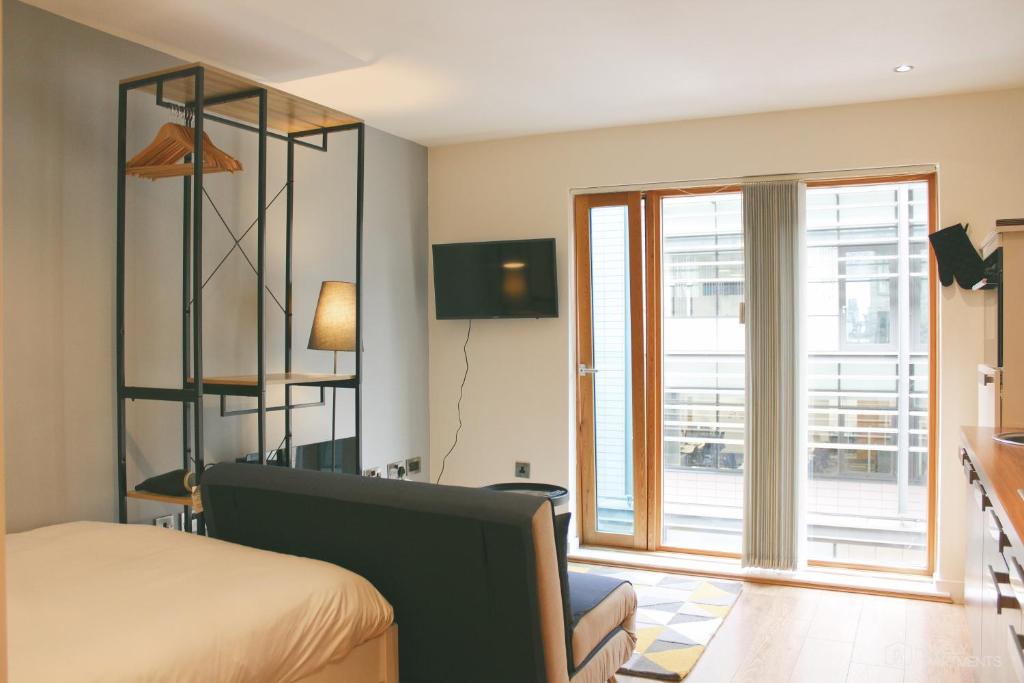 Homely Serviced Apartments - Blonk St photo