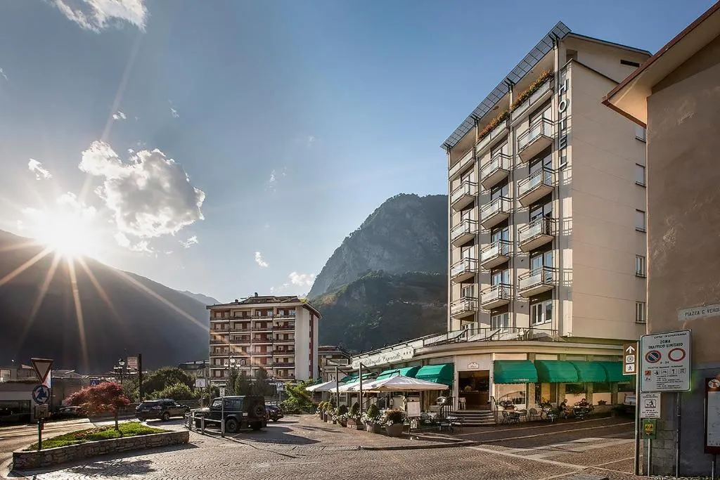 Hotel Conradi, hotel in Chiavenna