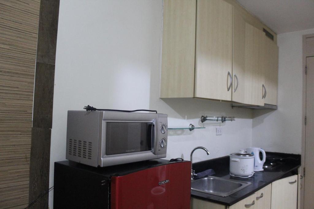 CHATEAU ELYSEE a3 near airport Wifi Kitchen photo