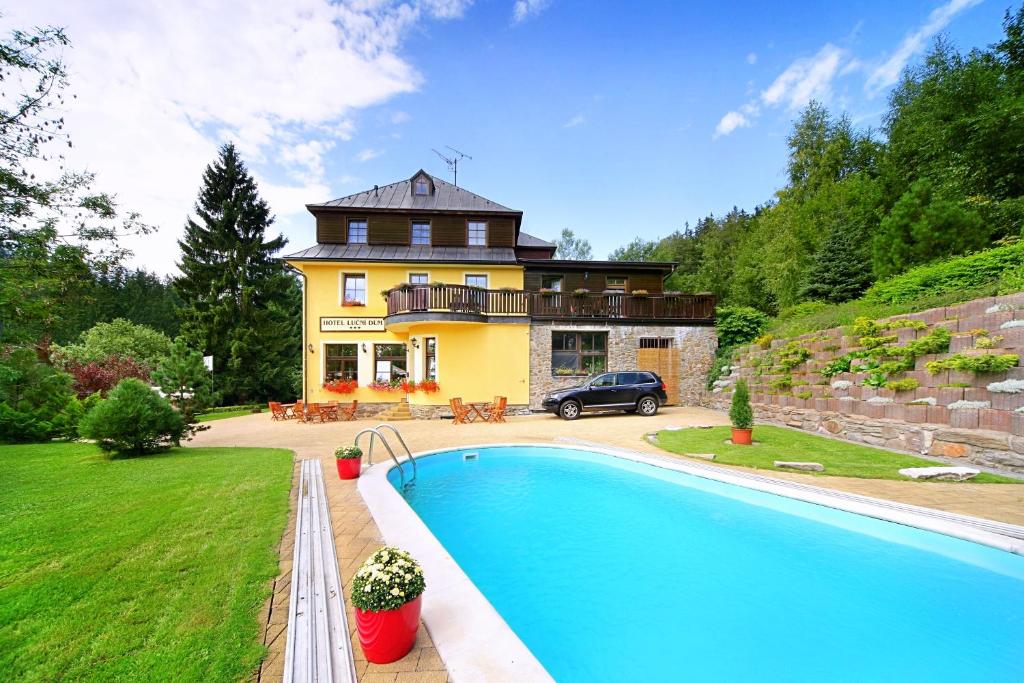 Lucni Dum, Janské Lázně