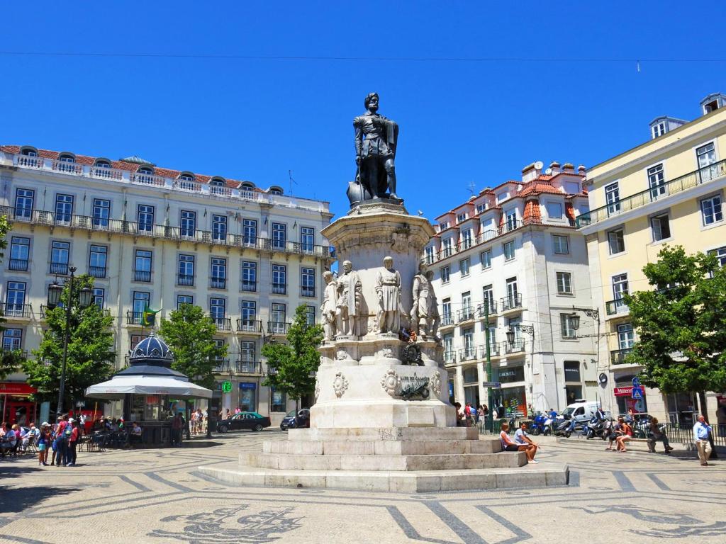 Lisbon Colours Bairro Alto Apartments 2024 Deals from 188