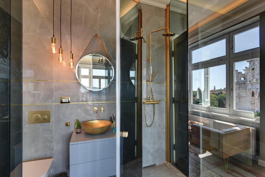 Arena & Sea View Luxurious Residence photo