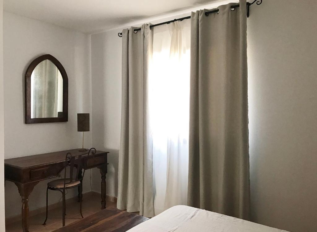 MY PRETTY HOME - Lovely and spacious surrounded by tropical gardens - private covered and uncovered terrace - pool - parking - FREE FIBRE OPTIC INTERNET - 3