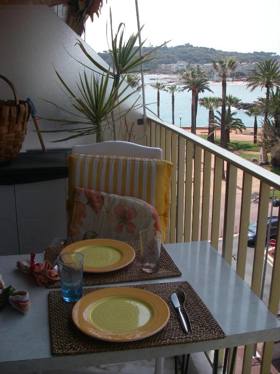 STUDIO STANDING BORD DE MER ET VUE - 2