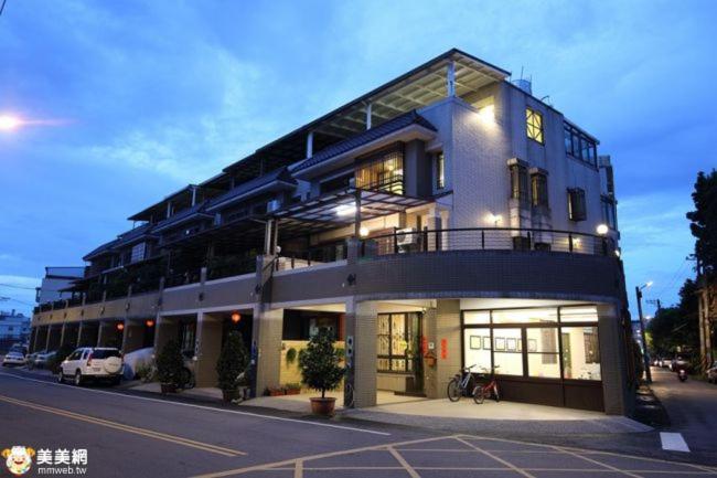 93 街房 近溪頭 杉林溪 紫南宮 國旅卡商店