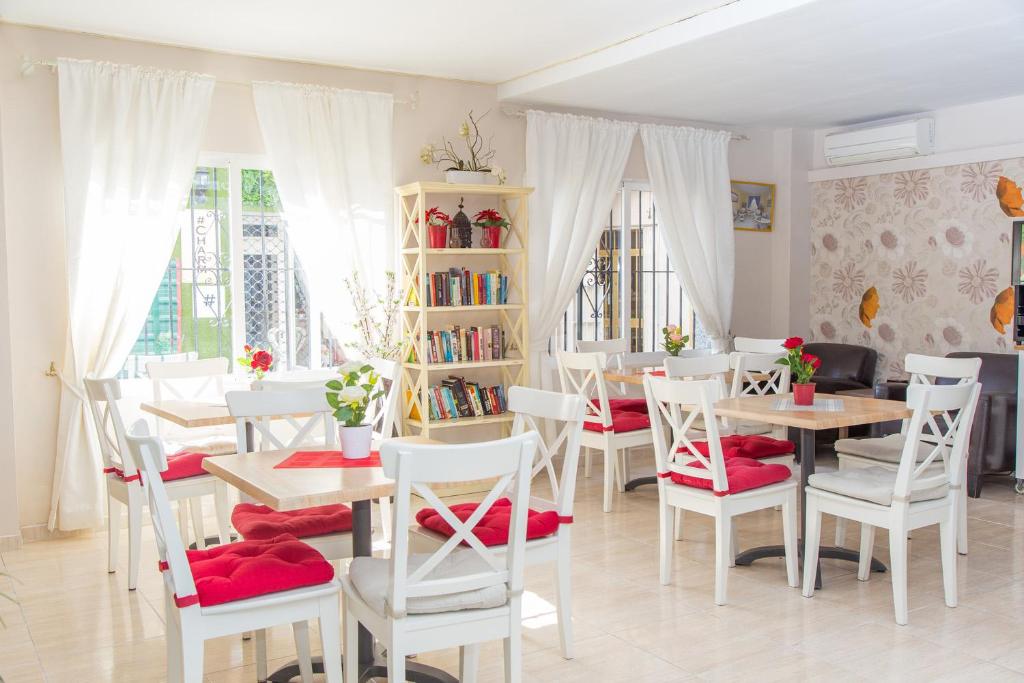Hotel Marbella - 3