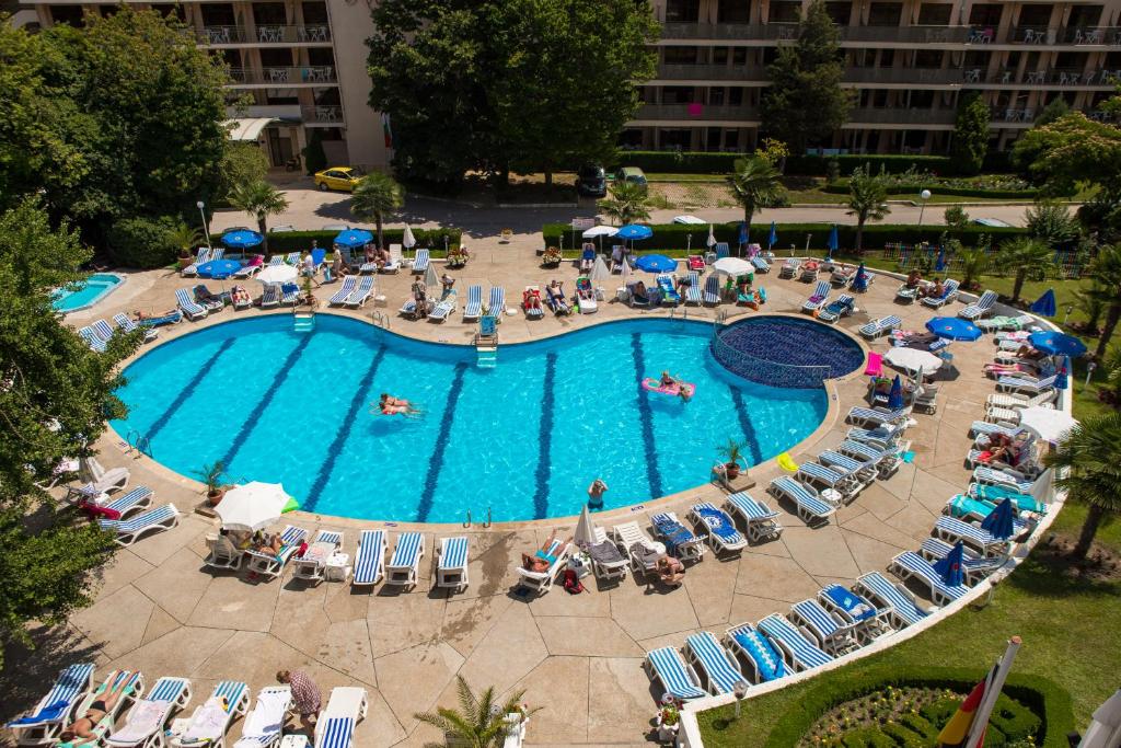 Park Hotel Perla — Swimming pool in Golden Sands, Varna Region