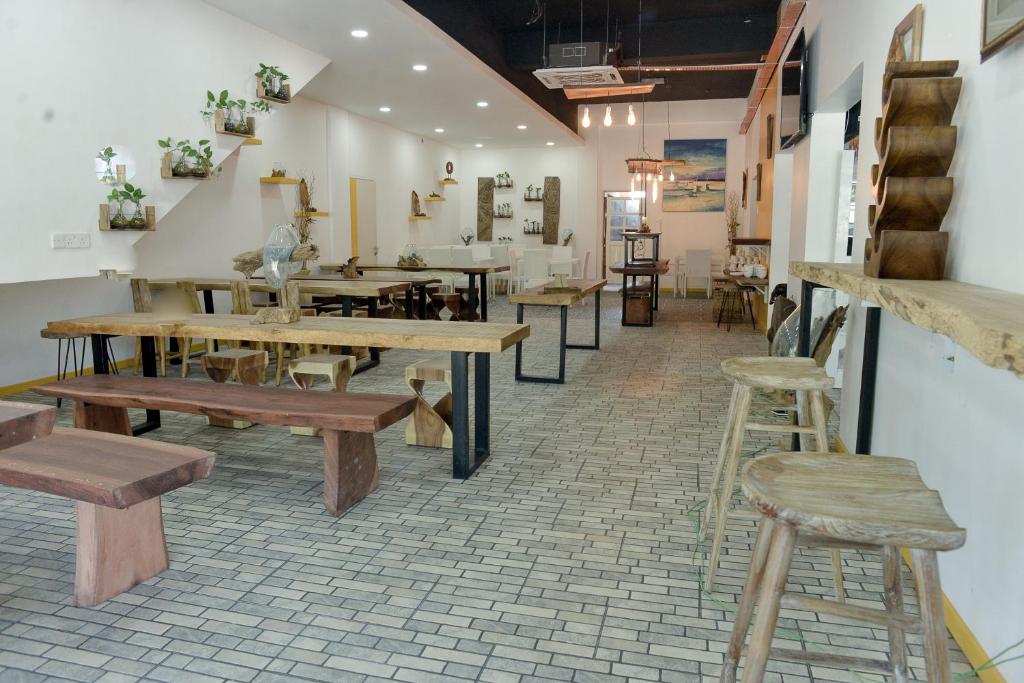 Restaurant, THE SERAI COTTAGE DOWNTOWN HOTEL in Kuala Terengganu