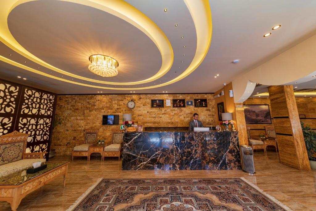 Town Season Hotel photo