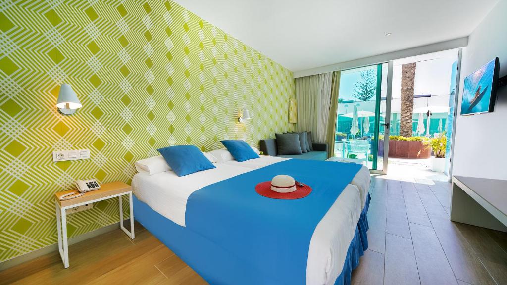 Hotel Nayra - Adults Only — Hotel rooms in Playa del Ingles, Canary Islands
