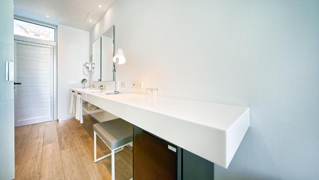 Hotel Nayra - Adults Only — Hotel rooms in Playa del Ingles, Canary Islands