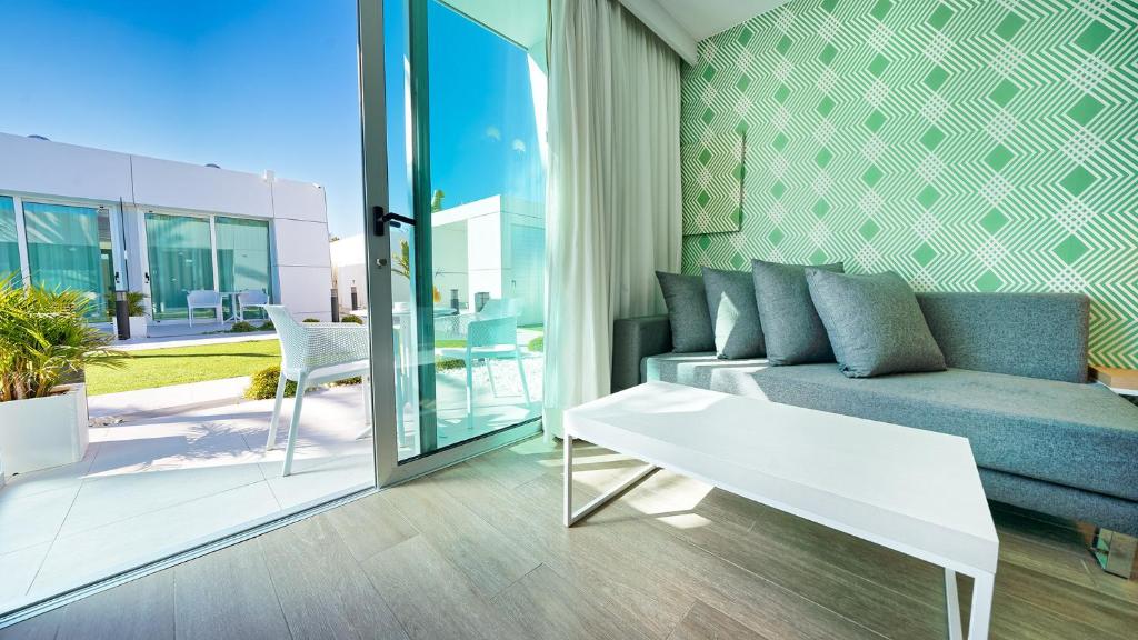 Hotel Nayra - Adults Only — Hotel rooms in Playa del Ingles, Canary Islands