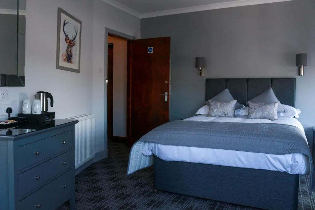 The Royal Hotel, hotel in Stranraer