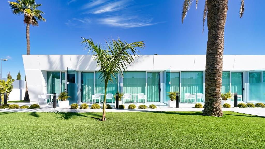 Hotel Nayra - Adults Only — Hotel building in Playa del Ingles, Canary Islands