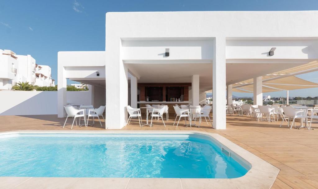 Hotel Palia Puerto del Sol 3 Sup — Restaurant & bars in Cala d´Or, Balearic Islands