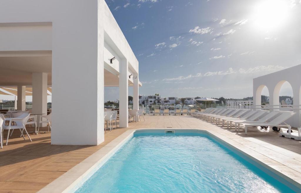 Hotel Palia Puerto del Sol 3 Sup — Swimming pool in Cala d´Or, Balearic Islands