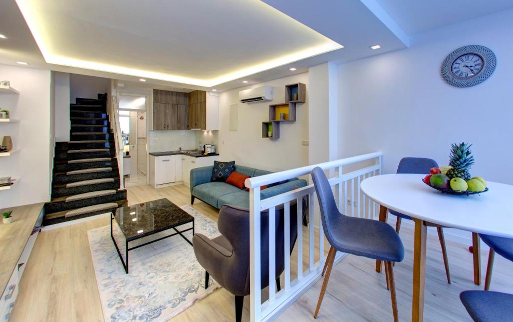 Emerald Apartment - 2