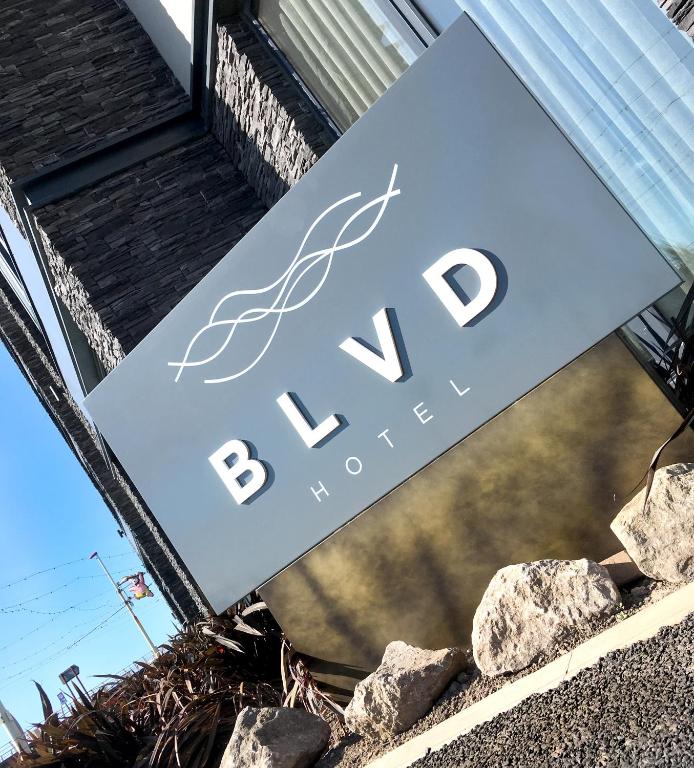 Boulevard Hotel photo