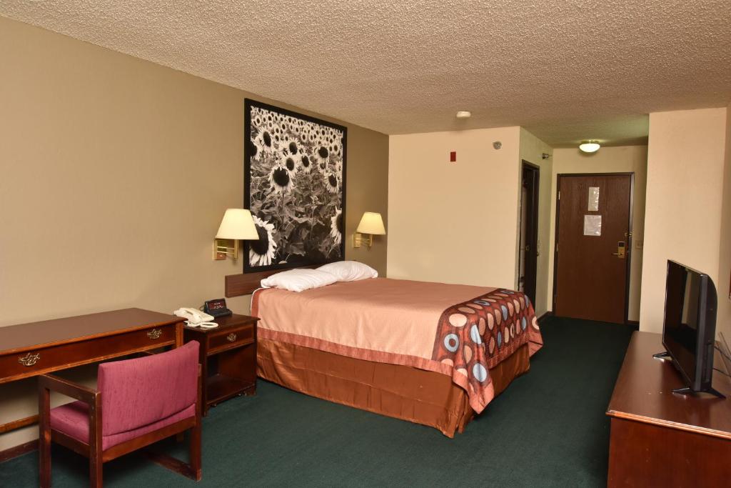 Super 8 by Wyndham Springfield/Battlefield Photo 5