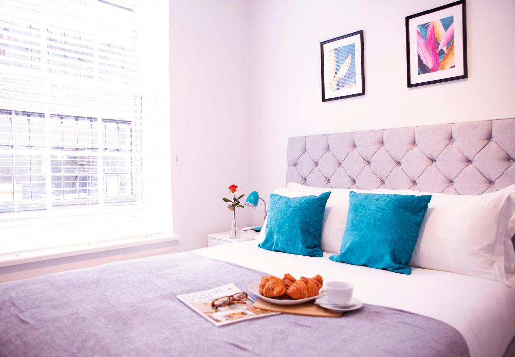 New West End Apartments by Indigo Flats photo