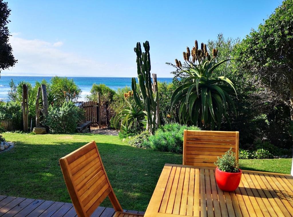 Beach Front, Jeffreys Bay