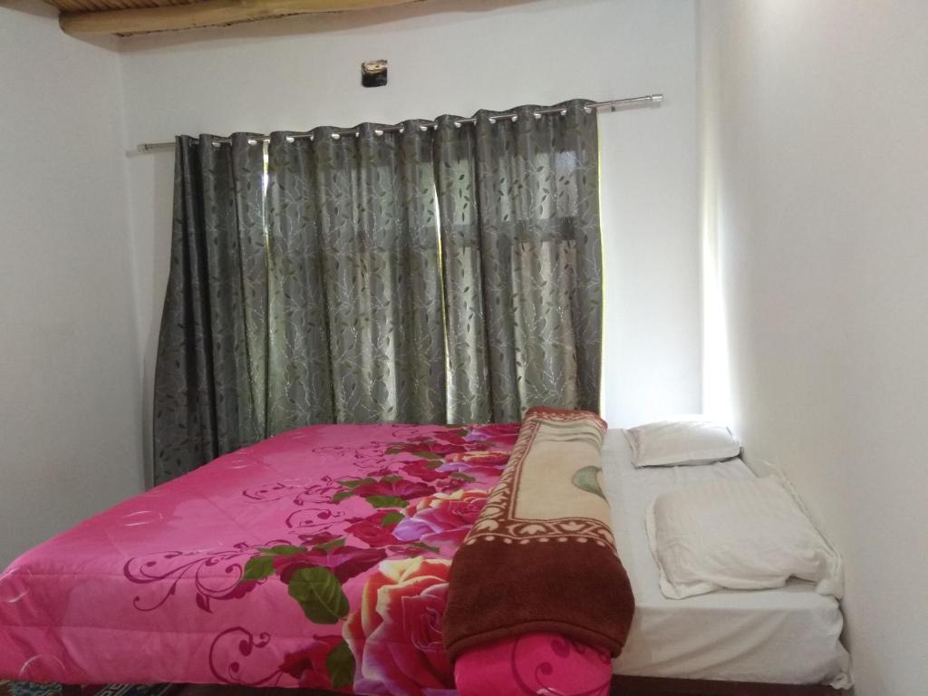 Chosdup Guest House photo