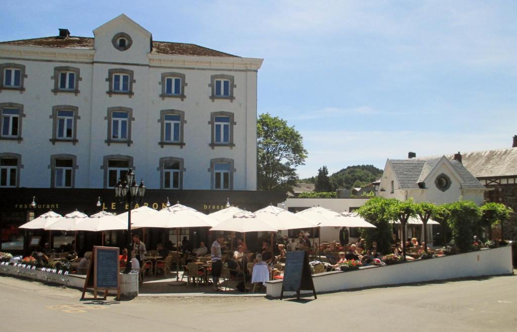 Le Baron Apartments photo