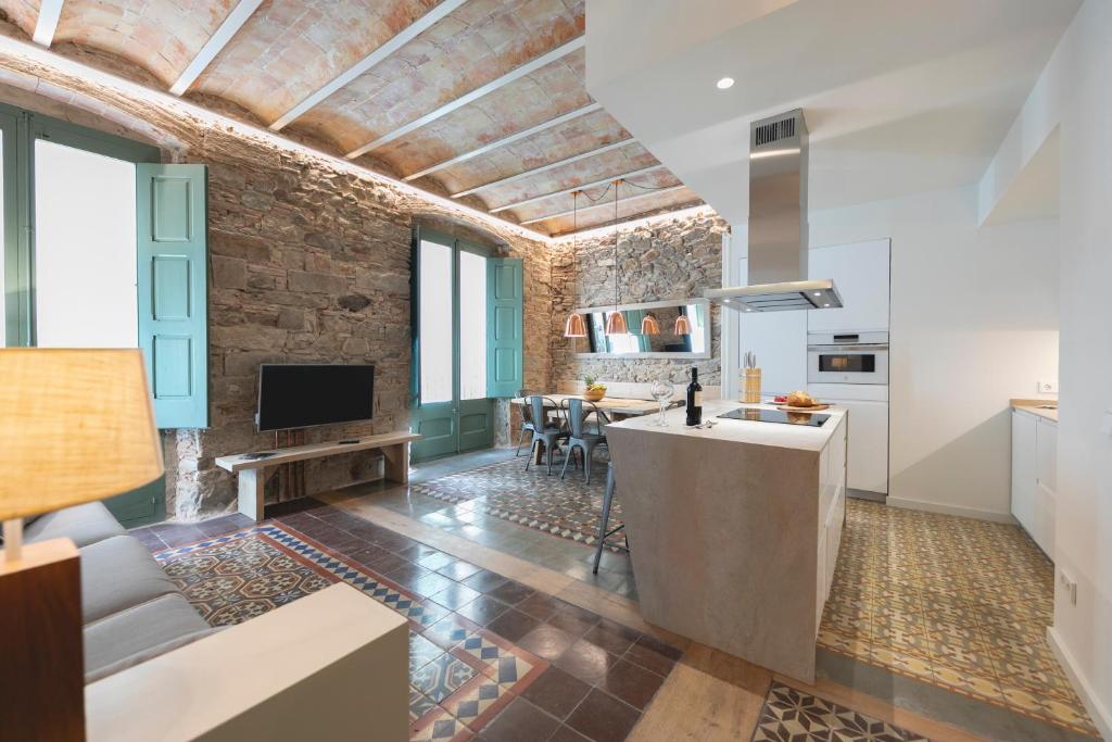 Bravissimo Mercaders, beautiful 3 bedroom apartment — Hotel in Girona