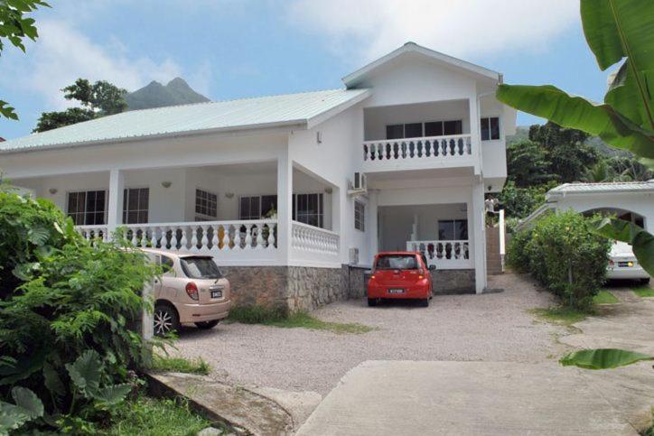 Rowsvilla Guest House, Beau Vallon