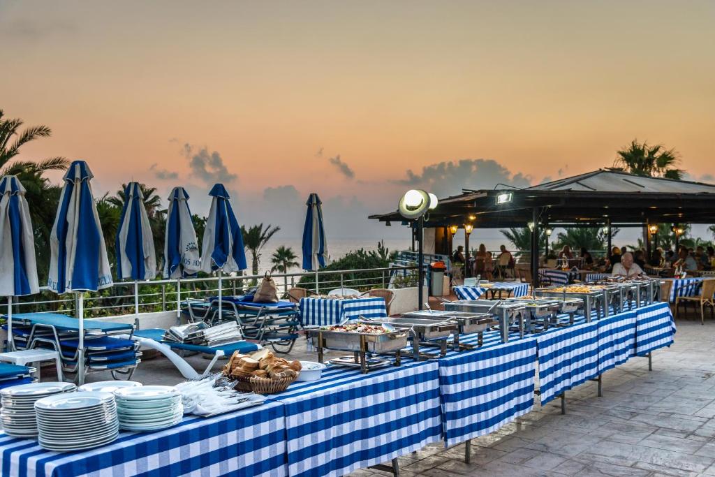 Helios Bay Hotel and Suites お料理のイメージ