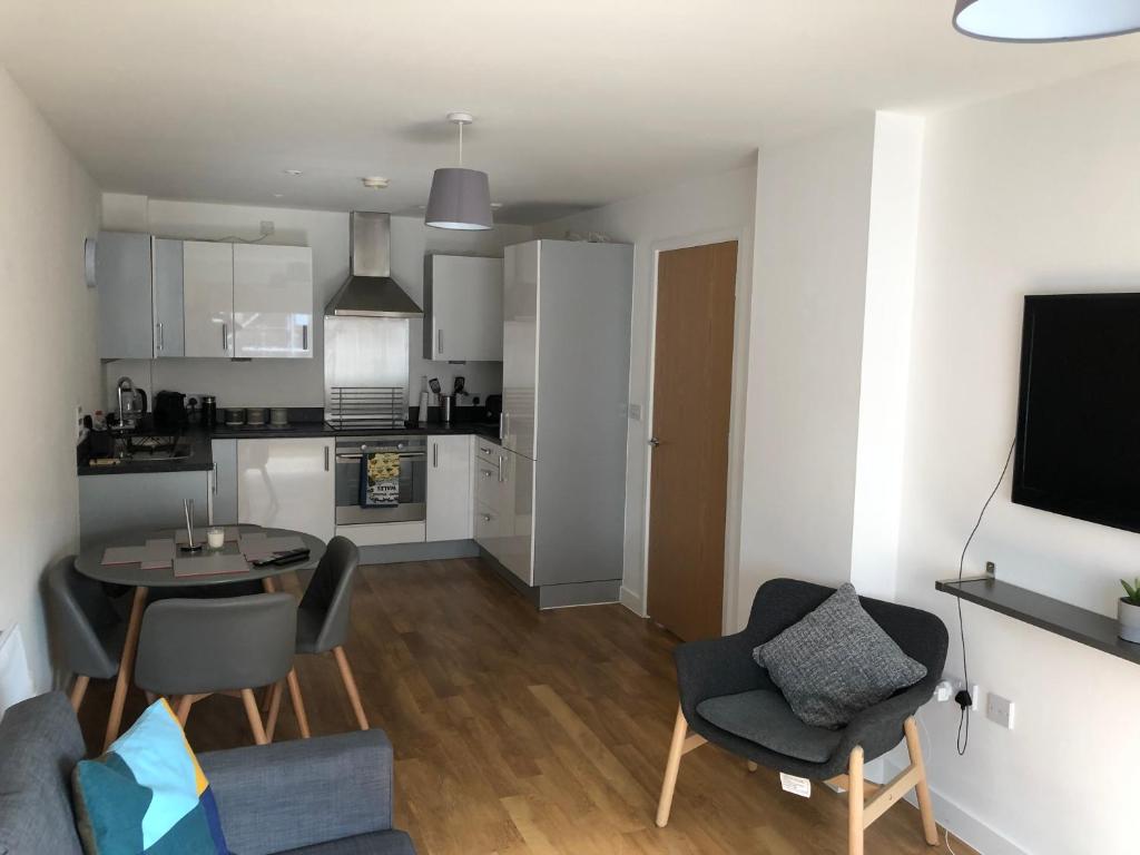 Quayside Apartment in Cardiff Bay photo