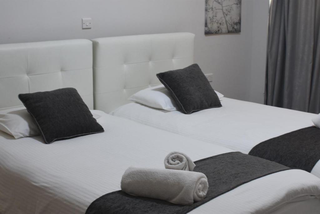 Rimon Cyprus Israeli Kosher Rooms — Hotel in Larnaca