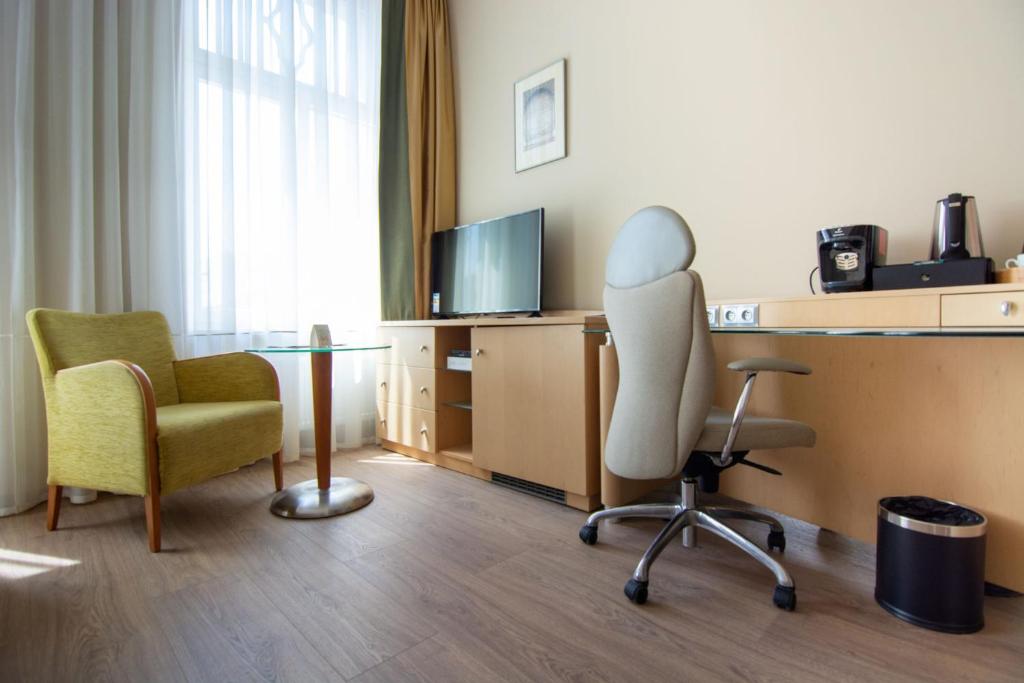 Brass Suites photo