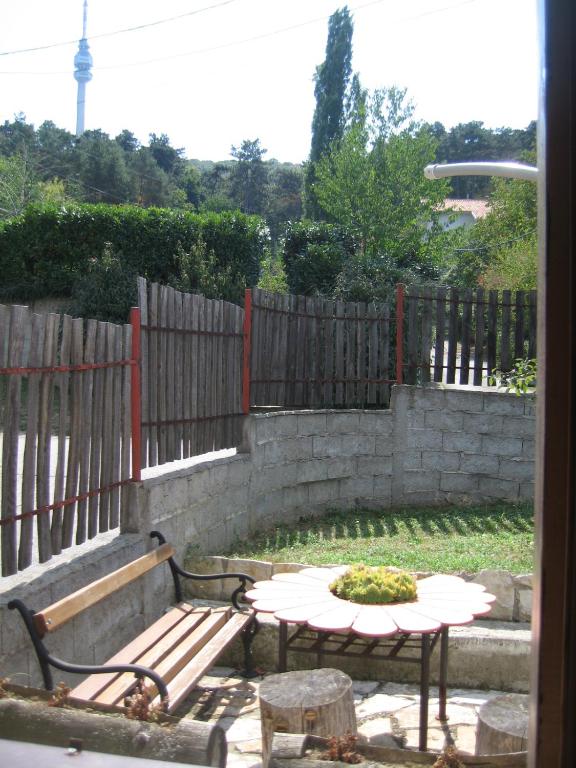 Cosy Cottage on Avala Mountain - 3