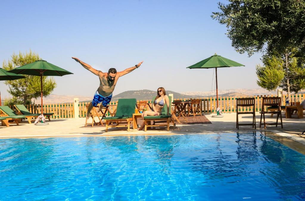 Mountain Breeze Lodge & Resort photo