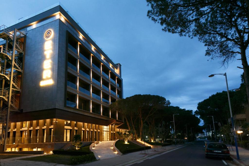 ETER Hotel — Hotel in Golem