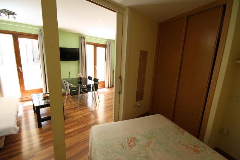 One-Bedroom Apartment, Alojamientos Toletvm in Toledo