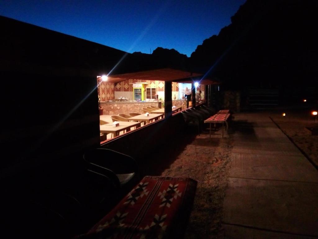 Restaurant, Wadi Rum Caravan Camp in Wadi Rum