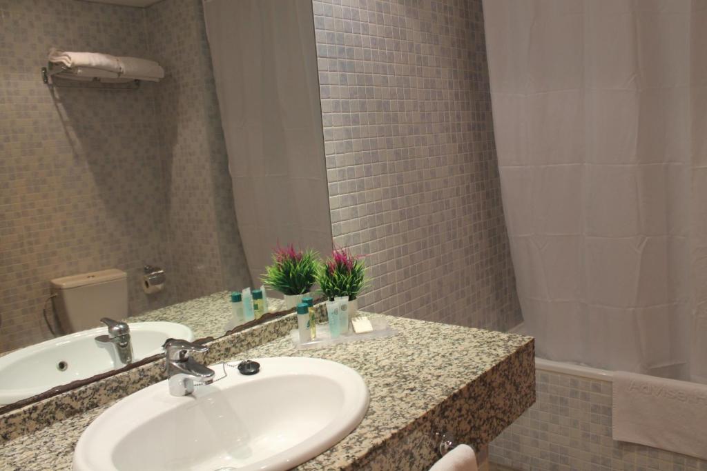 Advise Hotels Reina — Hotel rooms in Vera, Andalusia